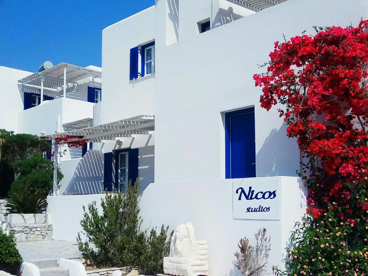 Nicos Studios & Apartments 로갈라스 외부 사진